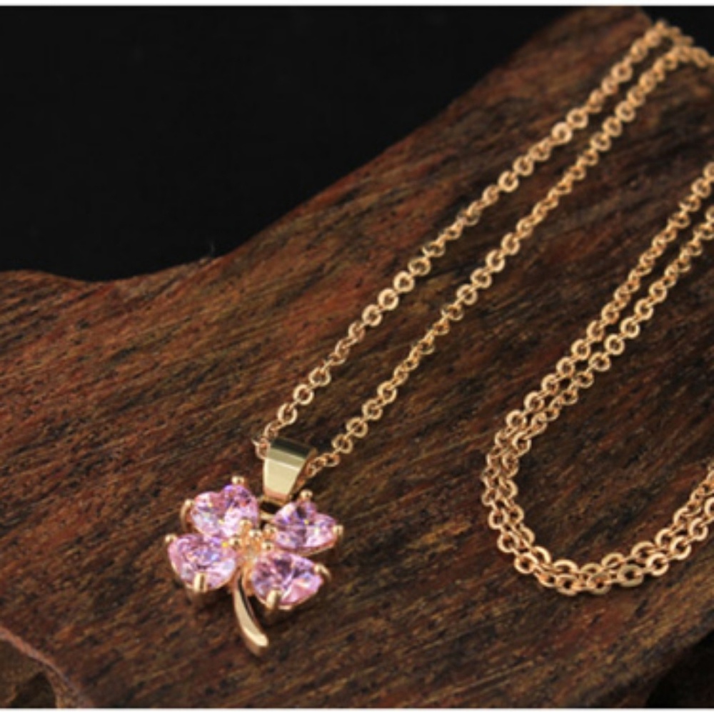 ❗SALE❗Pink Four Leaf Clover Golden Necklace